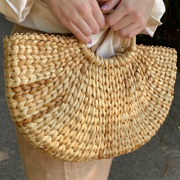 Woven Vintage-Style Bag - Picture 3 of 3